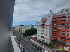 t2 à la vente -   97400  SAINT DENIS, surface 53 m2 vente t2 - UBI443519969